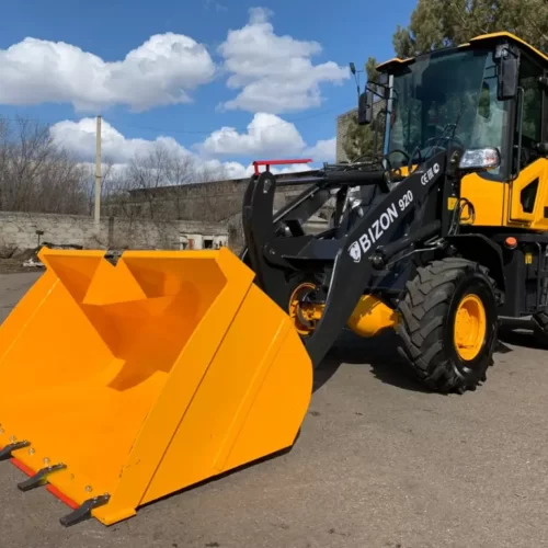 Фронтальный погрузчик BIZON 920