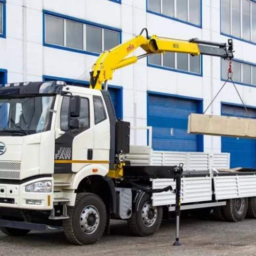 Кран-манипулятор FAW 10х4 HYVA